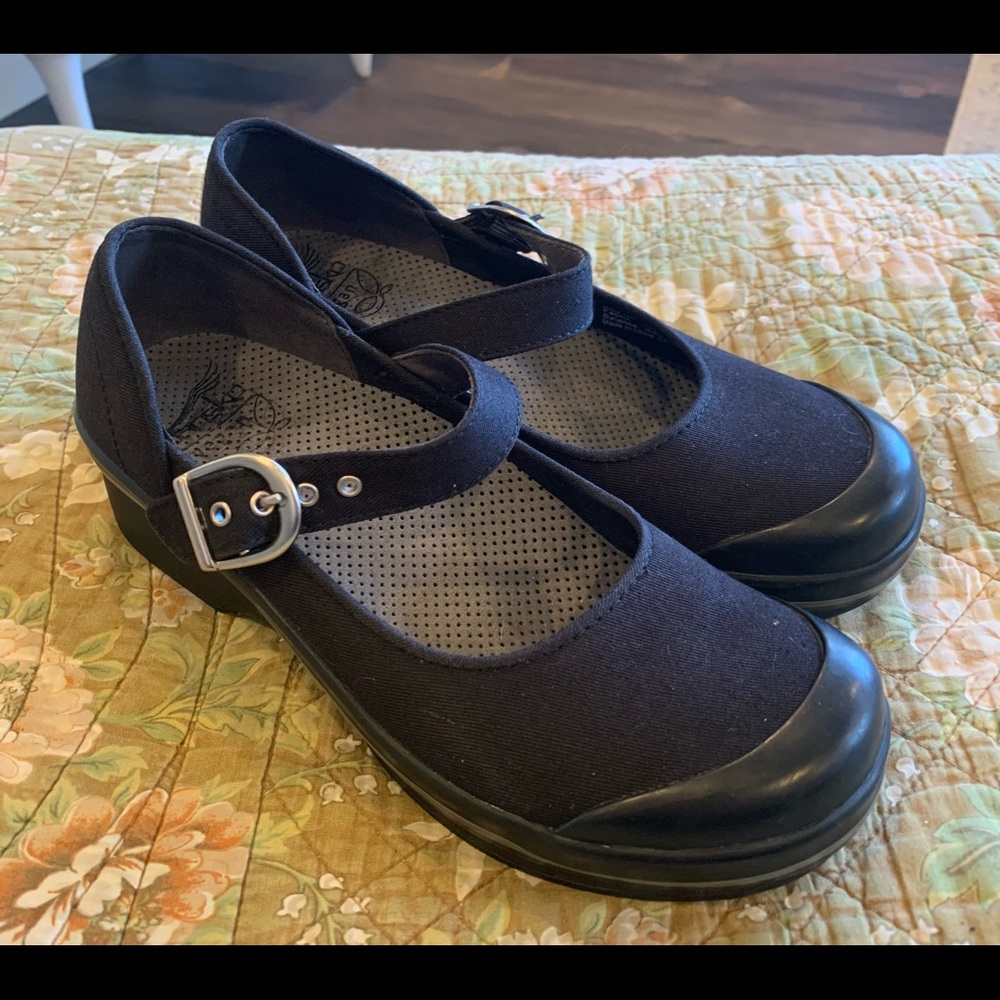Dansko Vegan Black Canvas Mary Jane Shoes Size 36
